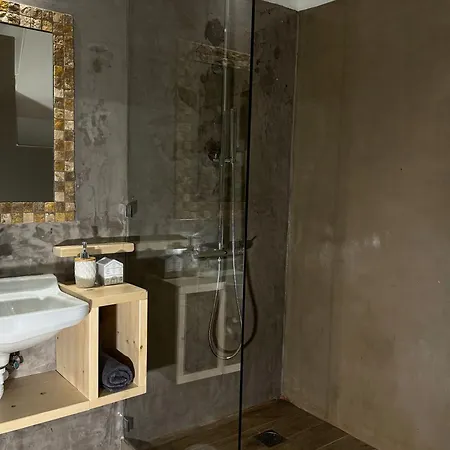 Opora Apartmán Ermupoli