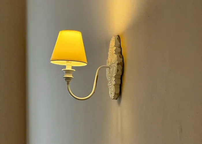 Opora 에르무폴리